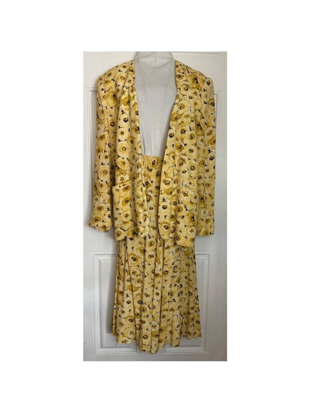 Evan Picone Floral Midi Skirt and Blazer set (Med) - Picture 2 of 13